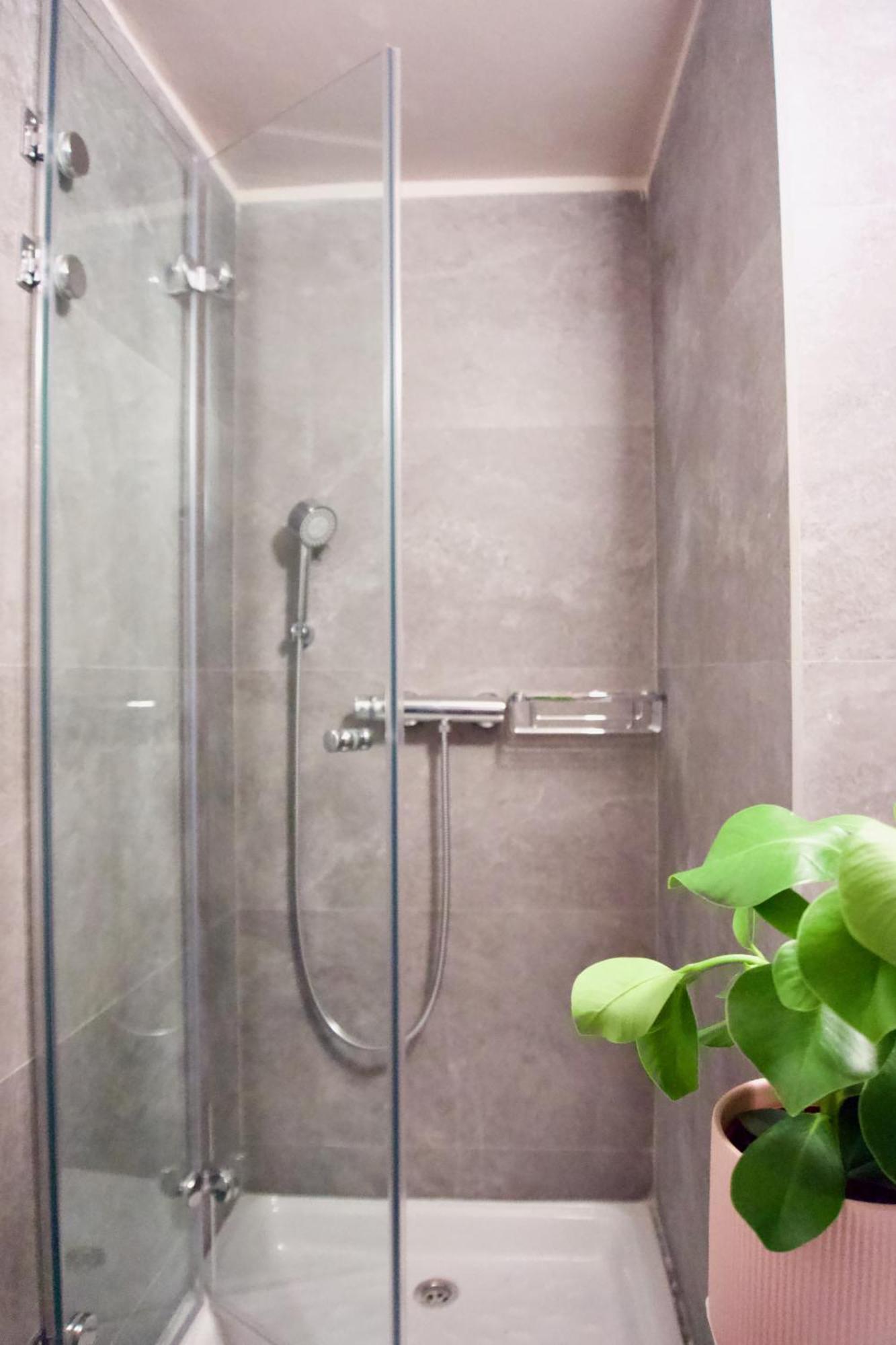 Syntagma Square: Amazing Cozy Studio - Whale أثينا المظهر الخارجي الصورة